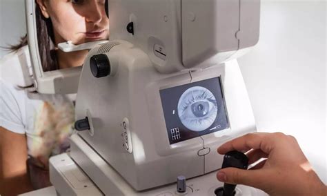 Systemic fluoroquinolone use not associated with uveitis or retinal ...