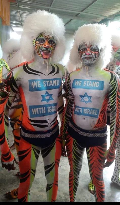 'we stand with israel' tiger in ullala!