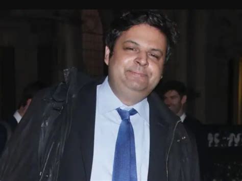 41-YO Jobless Oxford Graduate Is Suing His Parents & Demanding Life ...