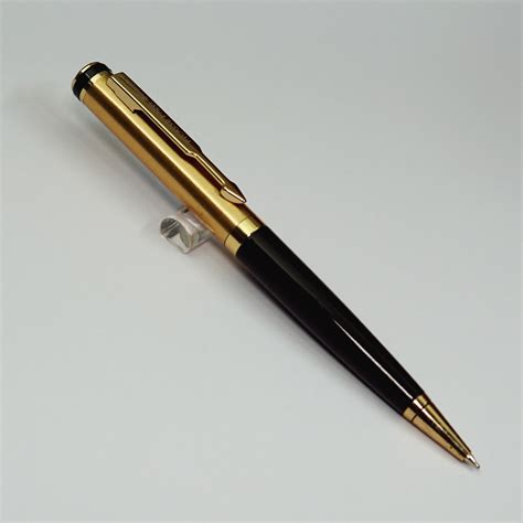 Picasso Parri Blossom Black Color Body With Gold Cap Fine Tip Twist ...