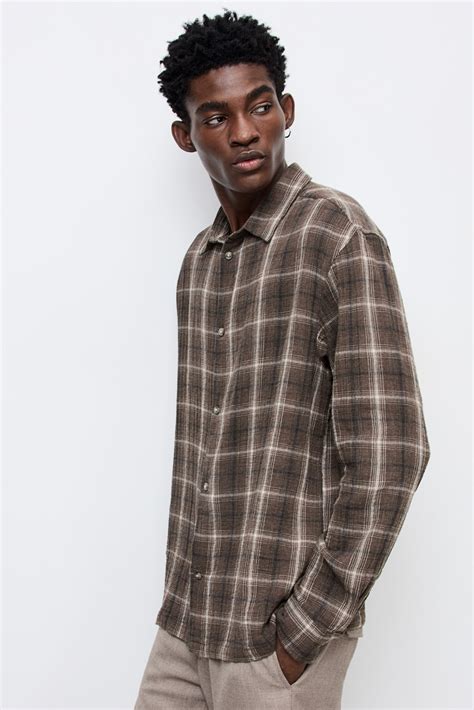 Regular Fit shirt - Dark greige/Checked - Men | H&M IN