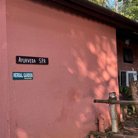 FRAGRANT NATURE BACKWATER RESORT & AYURVEDA SPA KOLLAM (Paravoor ...