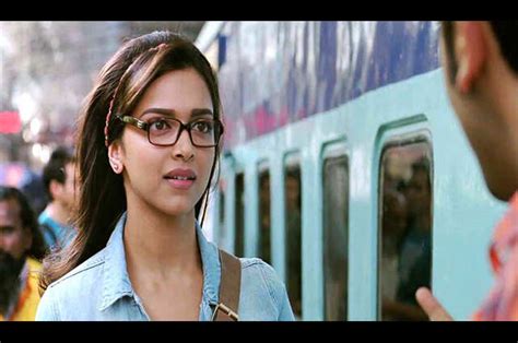 Shy girl’s guide to flirting | Femina.in