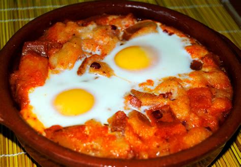El Sabor de España: A Little Taste of Spain: Platos Típicos de España