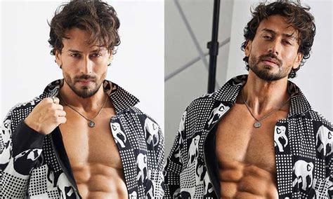 Tiger Shroff flaunts finely chiselled 6-pack abs in monochromatic ...