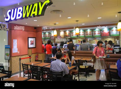 Subway Restaurant 的图像结果