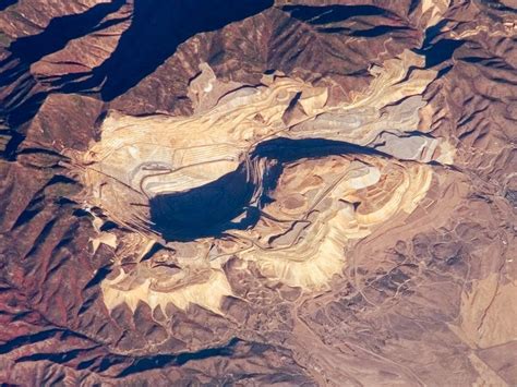 Man-Made Structures Visible From Space 的图像结果