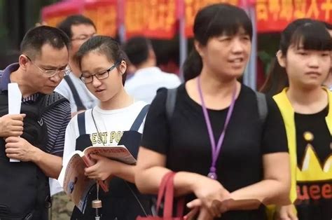 无房无户口，外地子女如何参加上海高考？ - 知乎