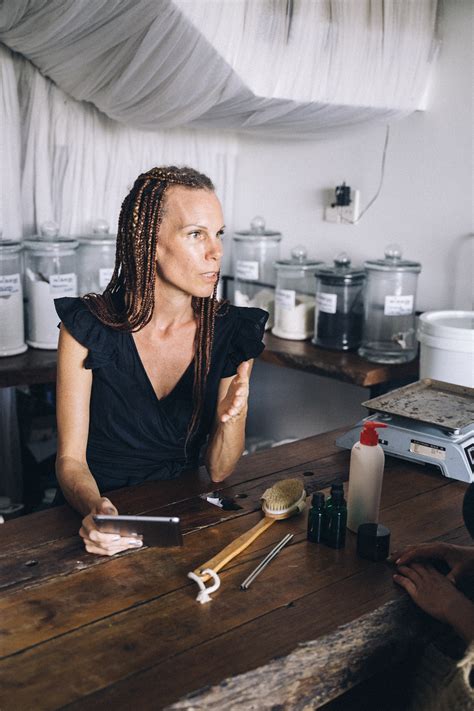 Picture for a Woman 的图像结果