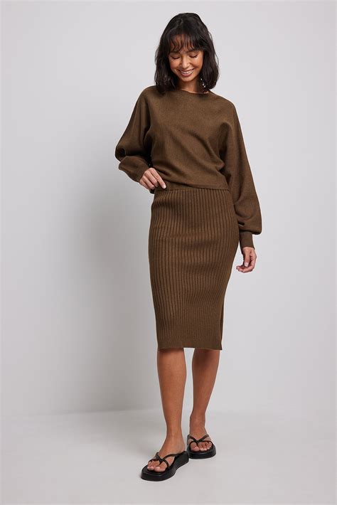 Round Neck Cropped Knitted Sweater Brown | na-kd.com