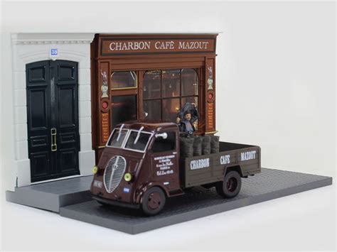 1950 Peugeot Q3A Diorama 1:43 diecast Scale Model Truck | Scale Arts India