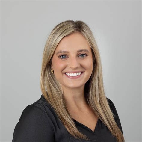 Kara Stenger, Real Estate Agent - Compass