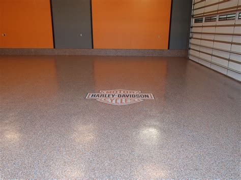 Everything You Need To Know About Roll Out Vinyl Flooring - Flooring ...