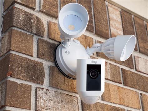 Ring Floodlight Cam Pro (2nd Gen), Wired - Retinal 4K for ultra-clear ...
