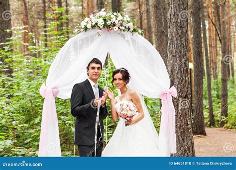 Get Married 的图像结果