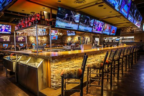 DINE-IN RESTAURANTS - Henthorn Commercial Construction