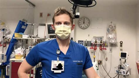 An ER doctor says he's sick of seeing monkeypox patients misdiagnosed ...