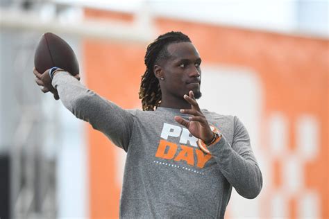 Joe Milton III Launches 80-Yard Pass in Viral Clip From Tennessee Pro Day