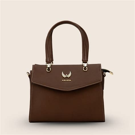 Amanda Fashion – Worthy of love