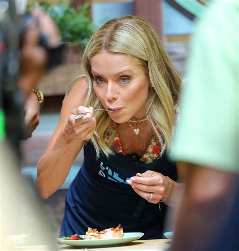 kelly ripa nutritionist