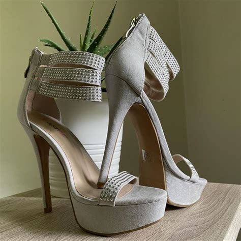 JustFab Women's Grey Sandals | Depop