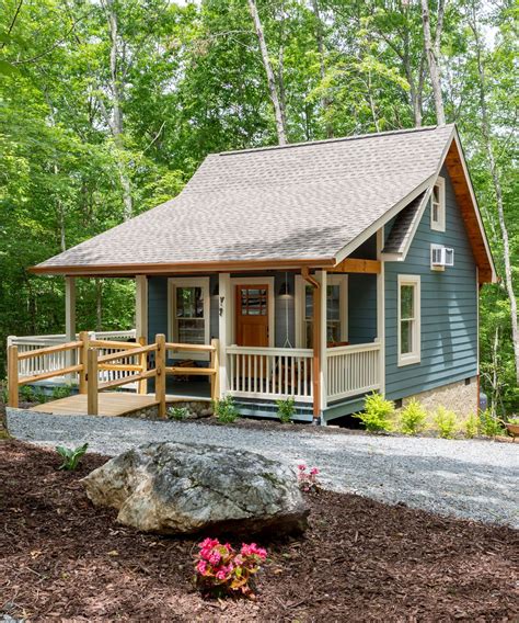 Inside a tiny home in the Blue Ridge mountains | Homes and Gardens