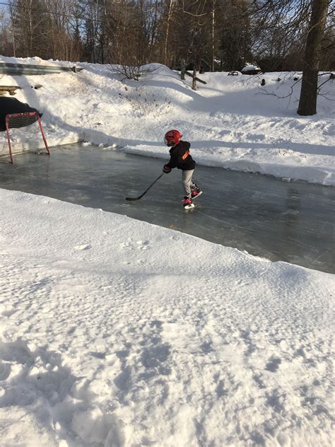 Hockey Outside 的图像结果