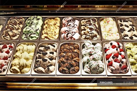 Various types of ice cream — table setting, frozen - Stock Photo | #151363470