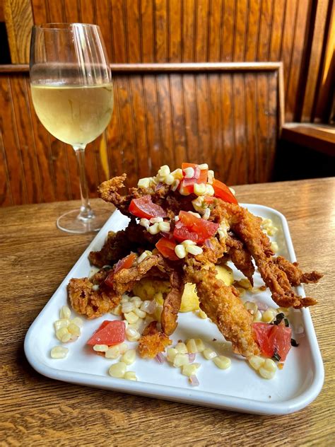 Soft Shell Crab Entree - Capital Ale House