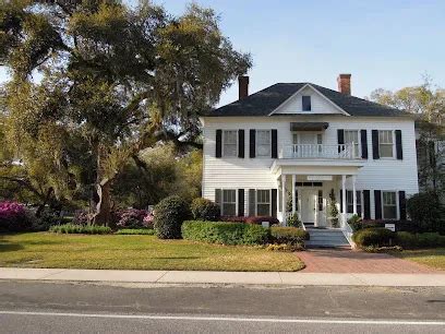 Vaigneur Funeral Home - Funeral Home Pages