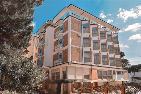 Accomodations - Hotel - Admiral - Pinarella