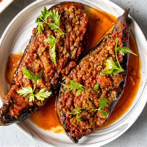 Turkish Ground Beef Stuffed Eggplant Karniyarik Recipe - Give Recipe
