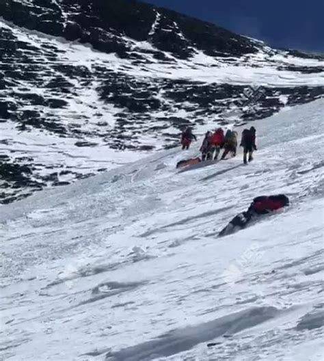 珠峰路上躺着一具尸体，为什么登山者宁愿跨过，20年无人掩埋？_死亡