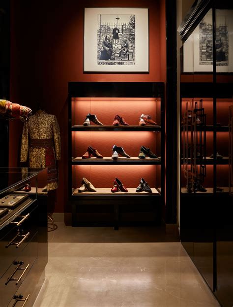 J.J. Valaya’s opulent boutique in New Delhi is filled with grandeur ...