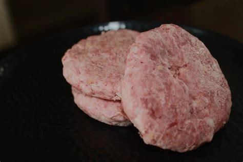 Cooked Cat Food: 5 Key Benefits Every Indoor Cat Needs