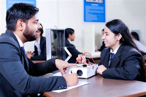 Best College for Behavioural and Social Sciences in Gurgaon - Courses, Fees