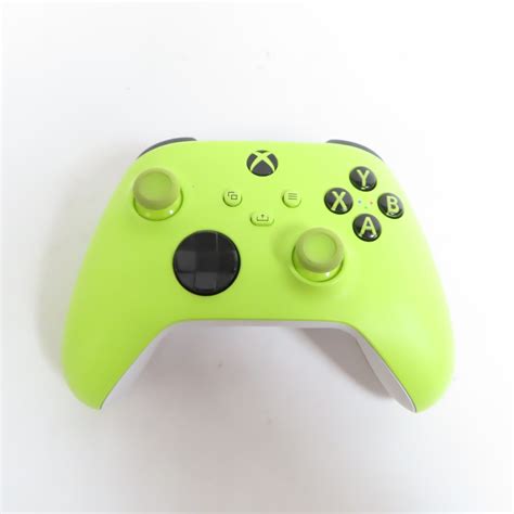 Microsoft 1914 Xbox Core Wireless Controller for Xbox/PC - Electric ...