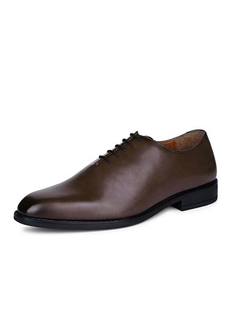 Rosewood Handcrafted Lace-Up Wholecut Derby Shoe