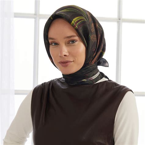Anthracite Dark Botanical Twill Silk Scarf | Ipekevi