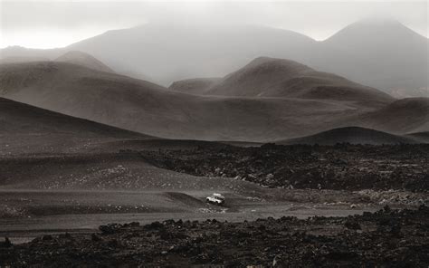 Iceland vs Greenland — Arctic Expeditions