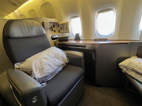 The Complete Guide to American Airlines First Class | Prince of Travel