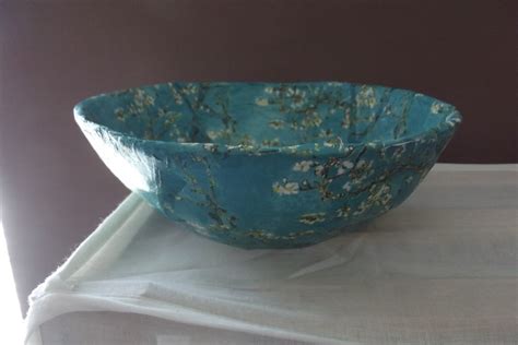 Anita's Arty World: How to make paper mache bowl?