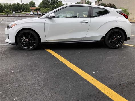 Car Review: 2019 Hyundai Veloster R-Spec is a fun-to-drive 3-door hatch - WTOP News