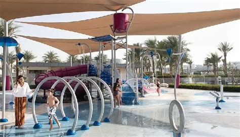 10 Famous Waterparks You Can Enjoy in Dubai - lifeberrys.com