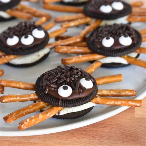 Spider Cookies With Pretzels