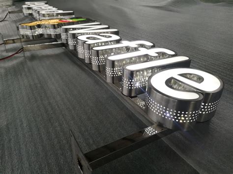 Illuminated Store Signs, LED Custom Signs, Business Sign Letters, Light up Store Signs ...