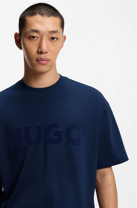 HUGO - Oversized-fit T-shirt in cotton with reflective logo - Dark Blue