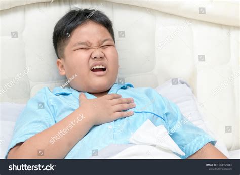 Small Chest Pain When Lying Down at Sophia Wiseman blog