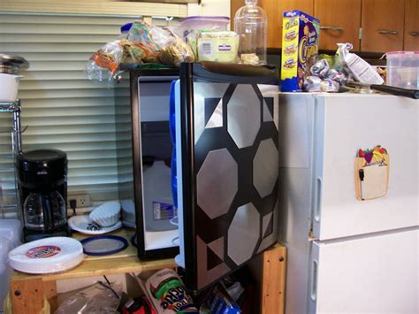 Small Kitchen Fridge 的图像结果