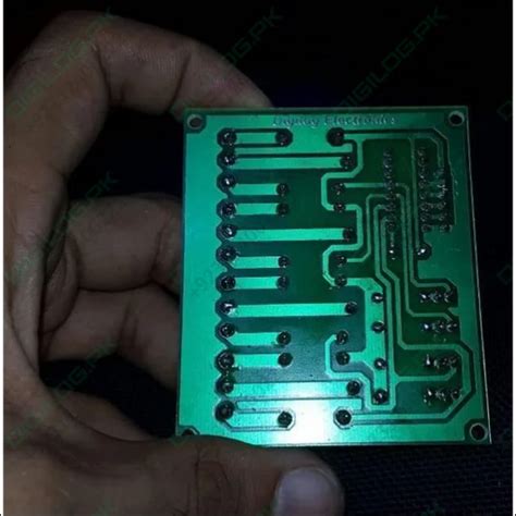 4 Channel Relay Module Compatible with Arduino 的图像结果